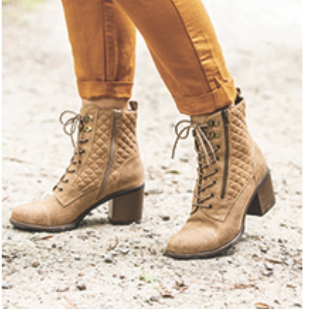 White Mountain Womens Dashing Faux Suede Quilted Combat & Lace-up Boots Sz 8.5M